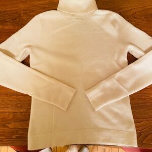 Comfy Ivory Cashmere Sweater